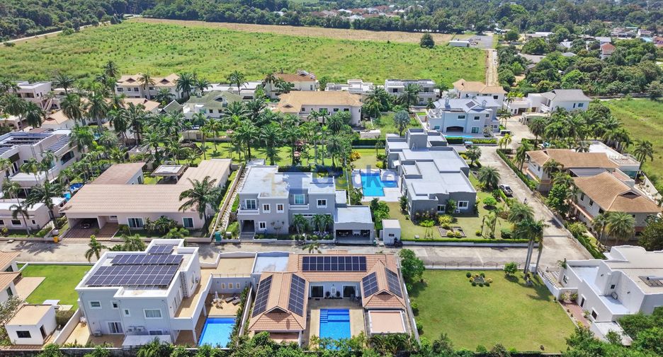 For rent and for sale 3 bedrooms house in Bang Lamung, Chonburi
