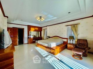 À louer 5 chambres villa à Bang Lamung, Chonburi