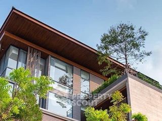 For rent 4 bedrooms house in Yan Nawa, Bangkok