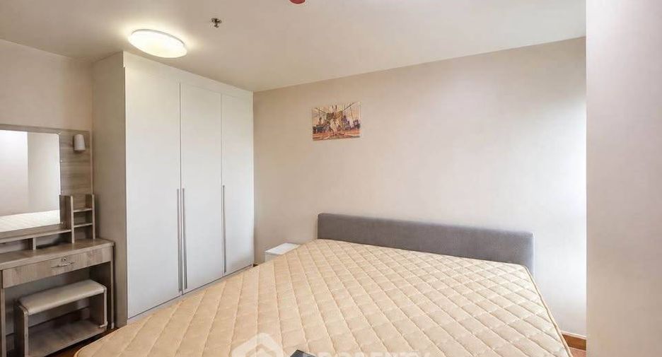 For rent 1 bed condo in Huai Khwang, Bangkok