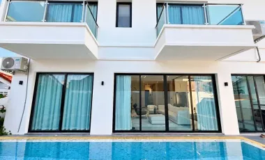 For rent and for sale 5 bedrooms house in Jomtien, Pattaya