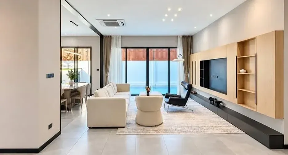 For rent and for sale 5 bedrooms house in Jomtien, Pattaya