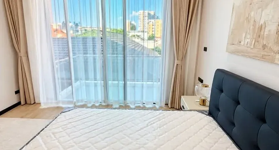 For rent and for sale 5 bedrooms house in Jomtien, Pattaya