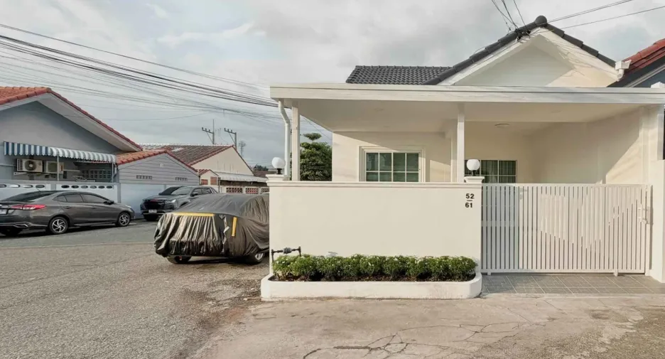 For sale 3 bedrooms townhouse in Bang Lamung, Chonburi