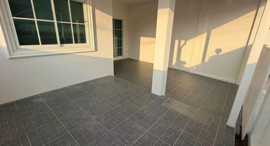 For sale 3 bedrooms townhouse in Bang Lamung, Chonburi