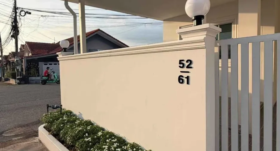 For sale 3 bedrooms townhouse in Bang Lamung, Chonburi