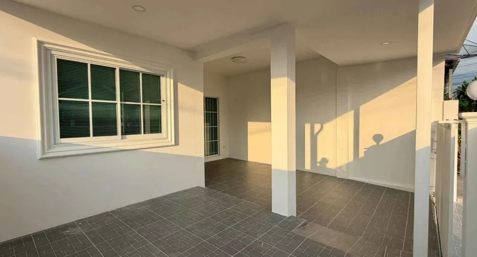 For sale 3 bedrooms townhouse in Bang Lamung, Chonburi