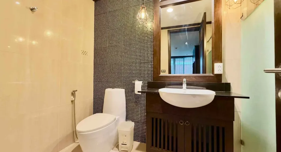 For rent 2 bedrooms condo in Bang Lamung, Chonburi