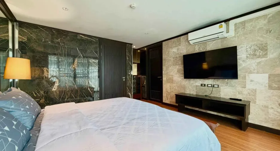 For rent 2 bedrooms condo in Bang Lamung, Chonburi