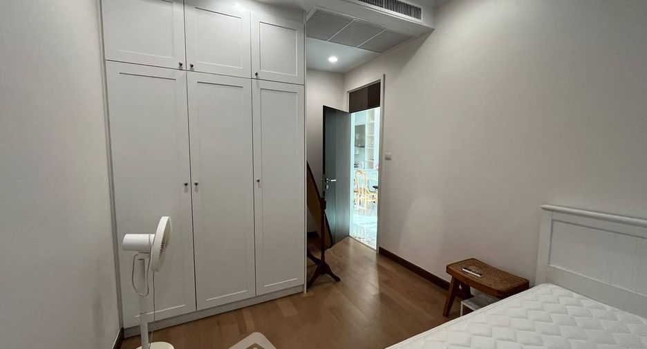Wohnung zur Miete mit 1 Zimmer in Bang Rak, Bangkok