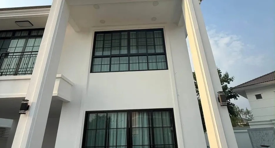 Villa en alquiler de 4 habitaciones en East Pattaya, Pattaya