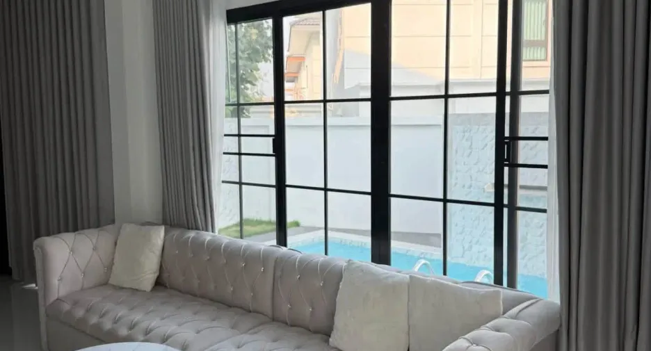 Villa en alquiler de 4 habitaciones en East Pattaya, Pattaya