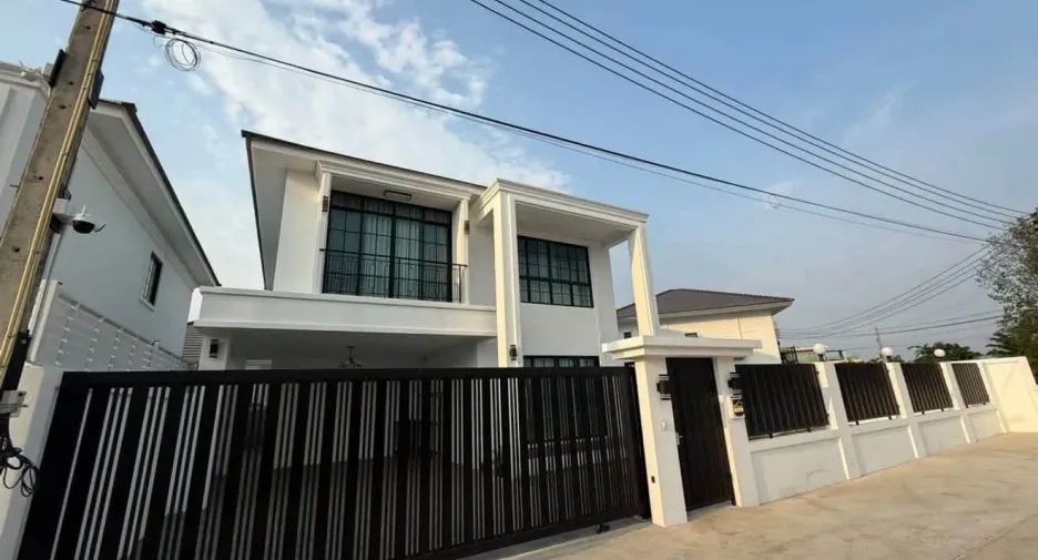 Villa en alquiler de 4 habitaciones en East Pattaya, Pattaya