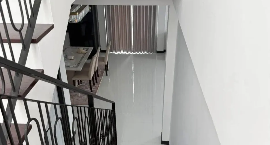 Villa en alquiler de 4 habitaciones en East Pattaya, Pattaya