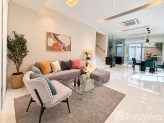 For rent 4 bedrooms townhouse in Chatuchak, Bangkok