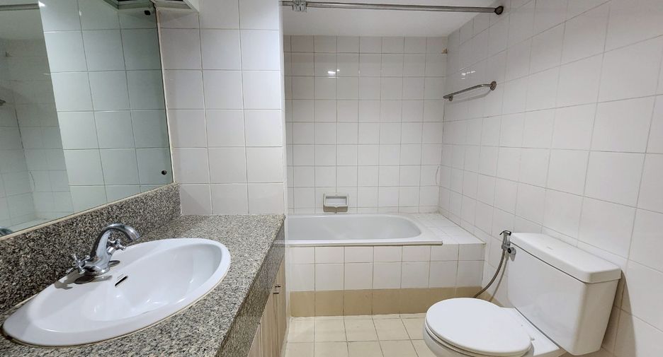 For rent and for sale 2 bedrooms condo in Khlong Toei, Bangkok