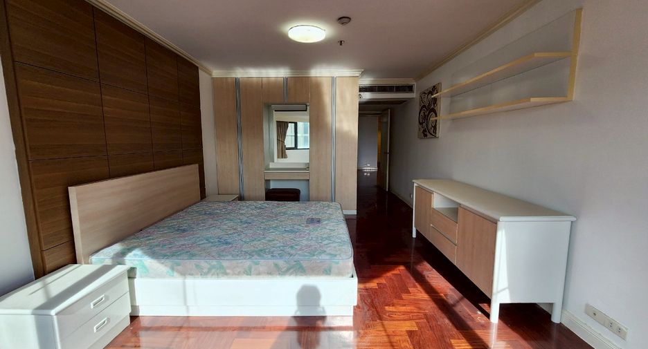 For rent and for sale 2 bedrooms condo in Khlong Toei, Bangkok