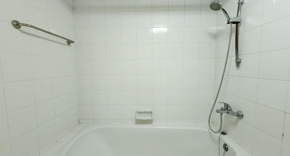 For rent and for sale 2 bedrooms condo in Khlong Toei, Bangkok