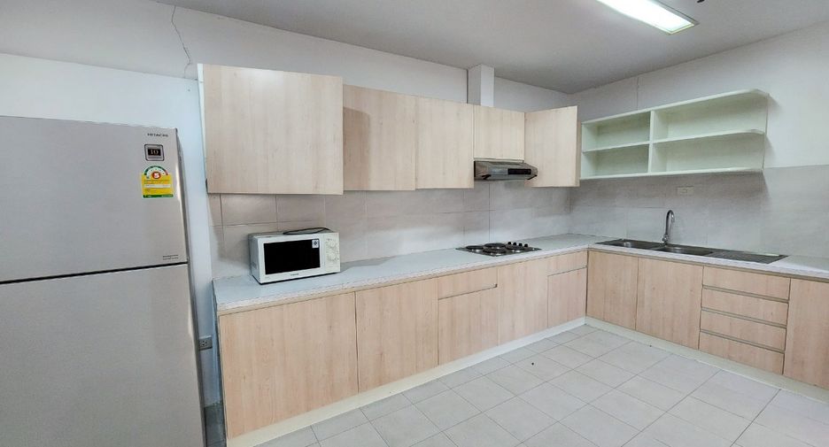 For rent and for sale 2 bedrooms condo in Khlong Toei, Bangkok