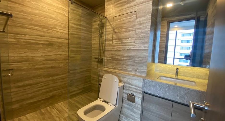 À louer et à vendre 1 chambre condo à Khlong Toei, Bangkok