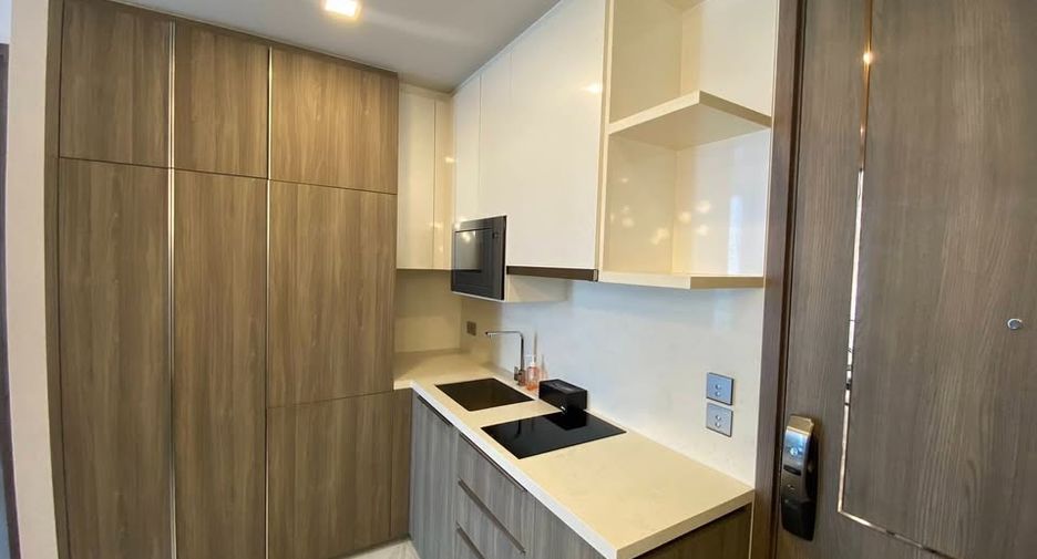 À louer et à vendre 1 chambre condo à Khlong Toei, Bangkok