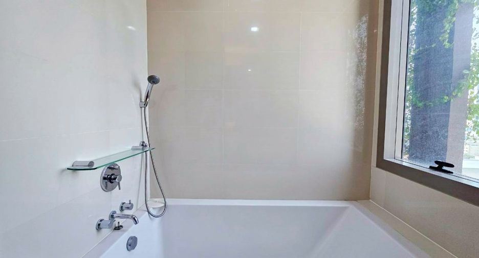 For rent and for sale 2 bedrooms condo in Khlong Toei, Bangkok