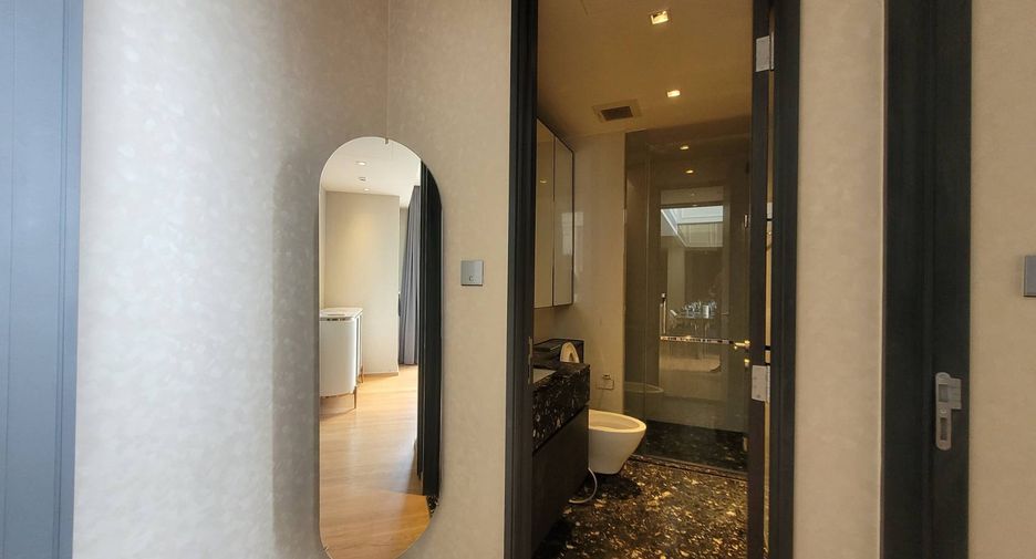 For rent and for sale 2 bedrooms condo in Khlong Toei, Bangkok