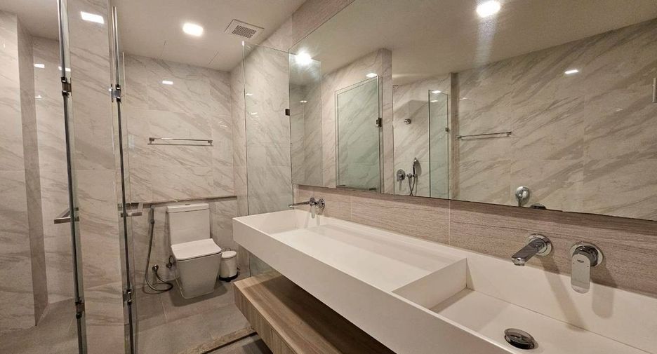 For rent and for sale 2 bedrooms condo in Watthana, Bangkok