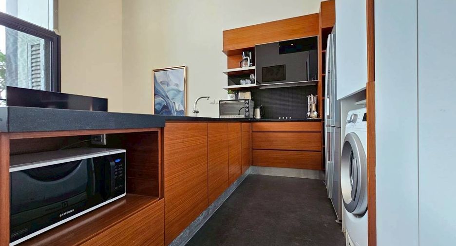 For rent 2 bedrooms condo in Khlong Toei, Bangkok