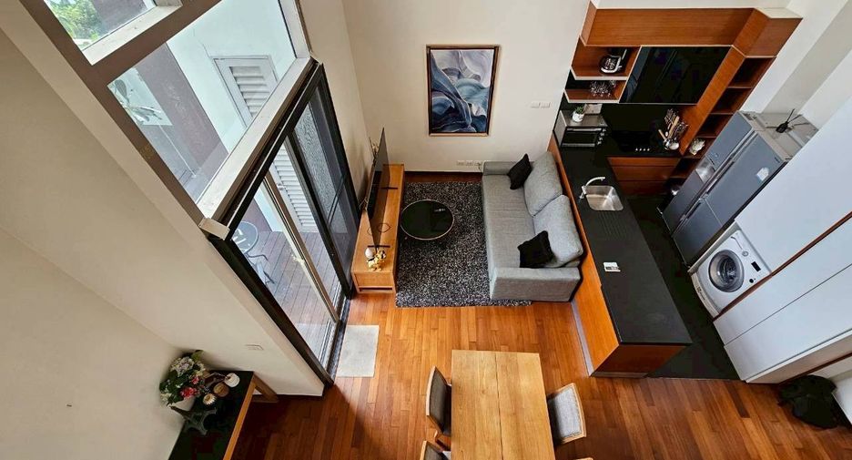 For rent 2 bedrooms condo in Khlong Toei, Bangkok