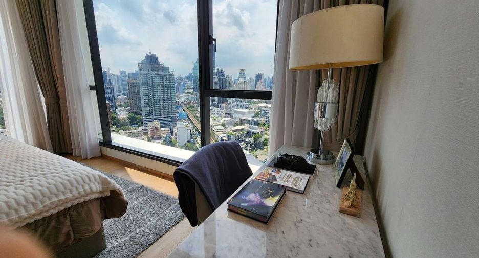 For rent 2 bedrooms condo in Khlong Toei, Bangkok