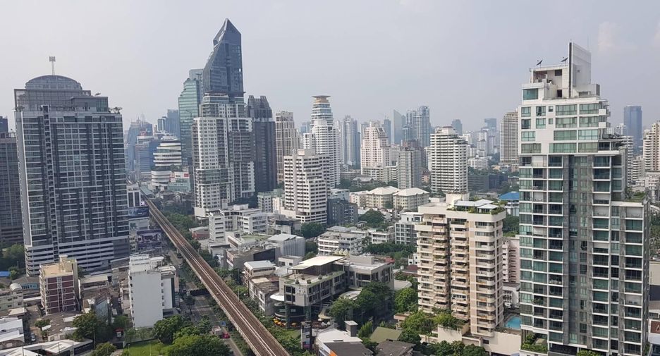 For rent 2 bedrooms condo in Khlong Toei, Bangkok