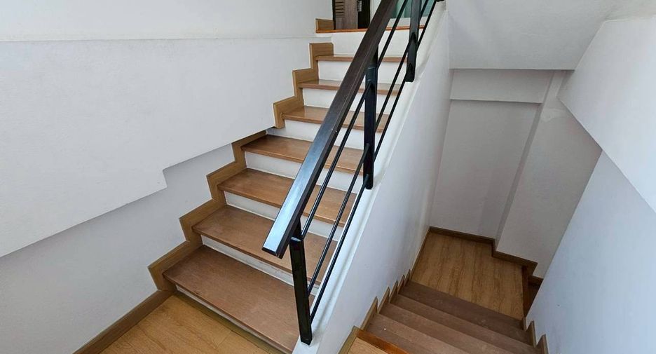 For rent 2 ベッドルーム house in Watthana, Bangkok