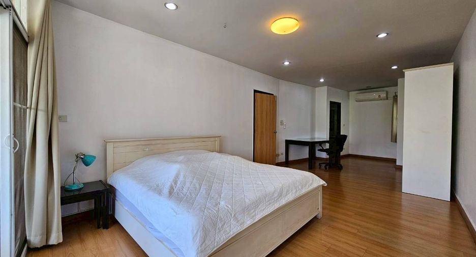 For rent 2 ベッドルーム house in Watthana, Bangkok