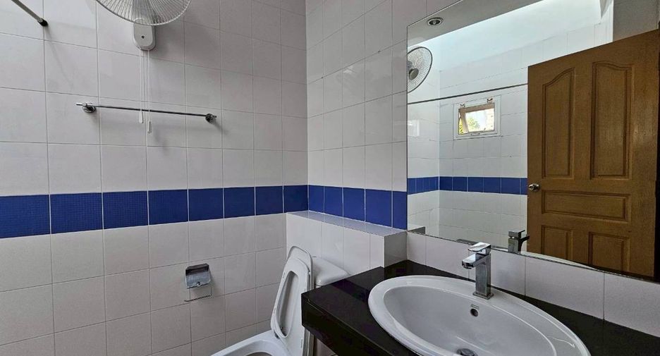 For rent 2 ベッドルーム house in Watthana, Bangkok