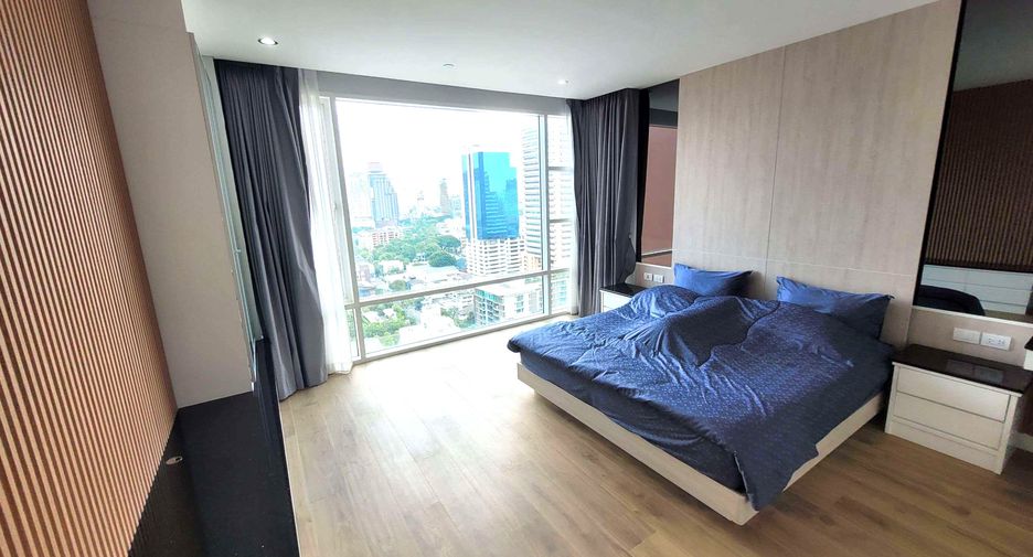 For rent 2 bedrooms condo in Khlong Toei, Bangkok
