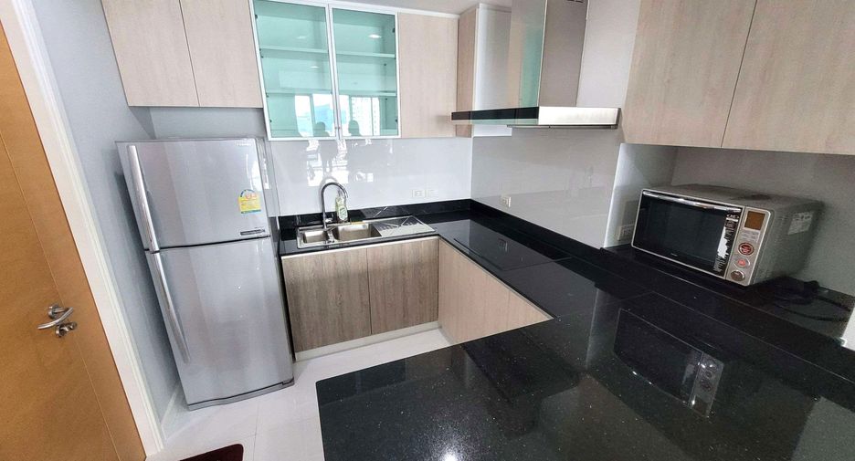 For rent 2 bedrooms condo in Khlong Toei, Bangkok