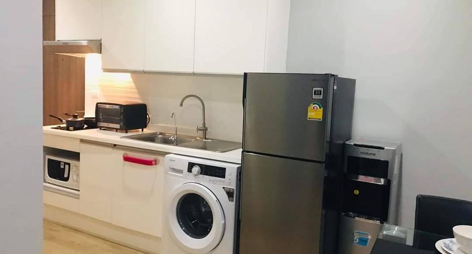 For rent 2 bedrooms condo in Khlong Toei, Bangkok