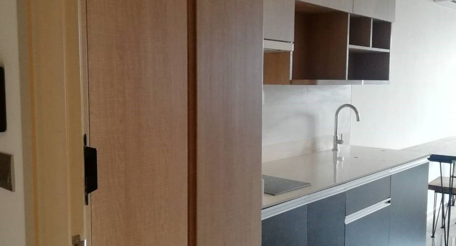 For rent 1 bed condo in Pathum Wan, Bangkok