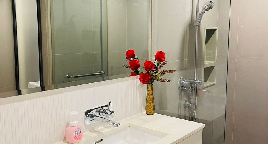 For rent 1 bed condo in Khlong Toei, Bangkok