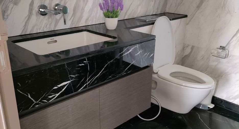For rent 2 ベッドルーム condo in Sathon, Bangkok
