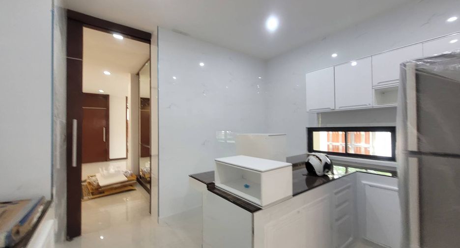For rent 3 ベッドルーム house in Watthana, Bangkok