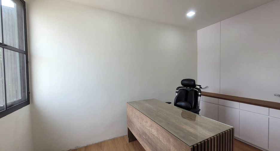 For rent 3 ベッドルーム house in Watthana, Bangkok