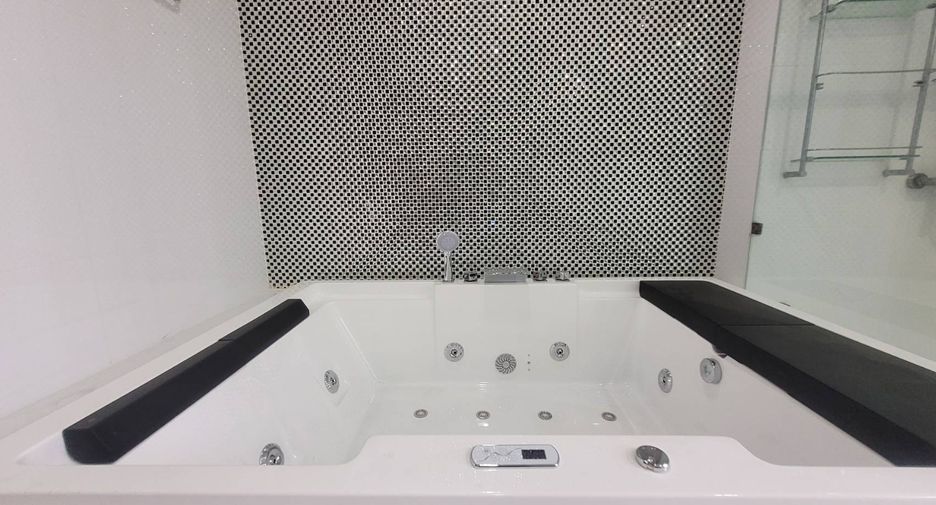 For rent 3 ベッドルーム house in Watthana, Bangkok