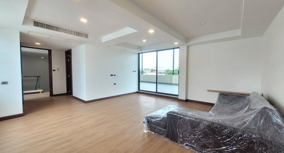 For rent 3 ベッドルーム house in Watthana, Bangkok