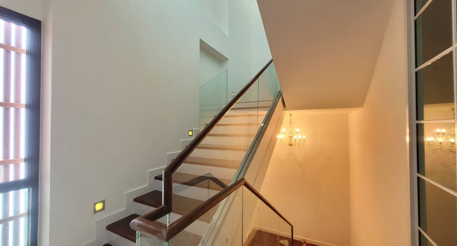 For rent 3 ベッドルーム house in Watthana, Bangkok