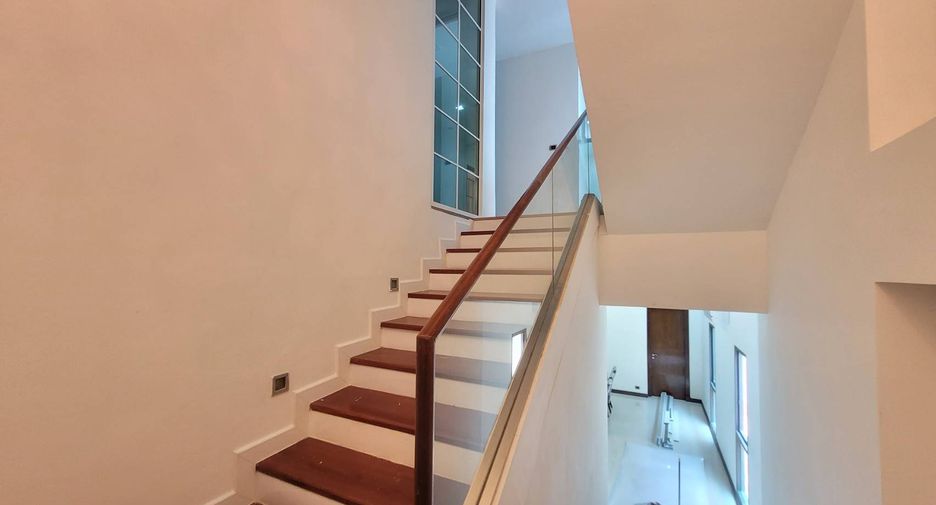 For rent 3 ベッドルーム house in Watthana, Bangkok