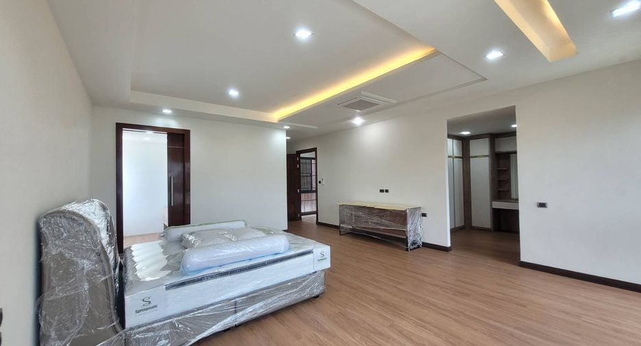 For rent 3 ベッドルーム house in Watthana, Bangkok