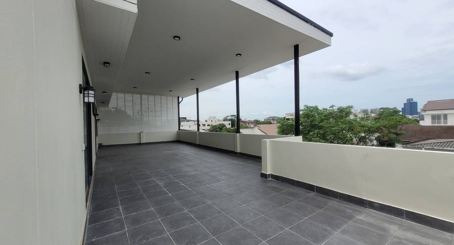 For rent 3 ベッドルーム house in Watthana, Bangkok
