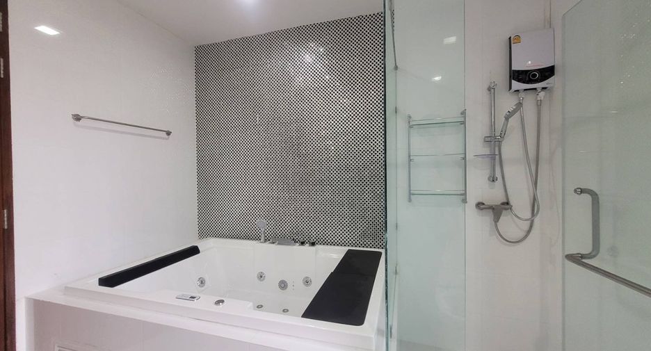 For rent 3 ベッドルーム house in Watthana, Bangkok
